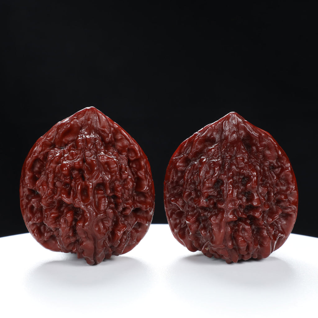 Qilin Guanmao wenwan walnuts pair 43mm