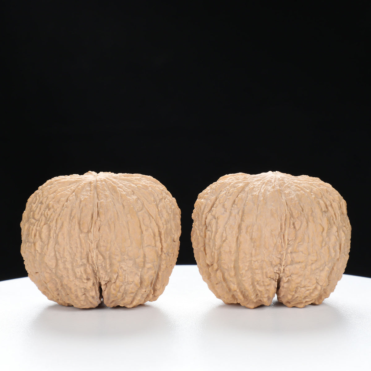 “Golden Monkey Head” Golden Thread Monkey Head Wenwan Walnuts Pair | Size:40L*30W*33H | UPI:UR-00095