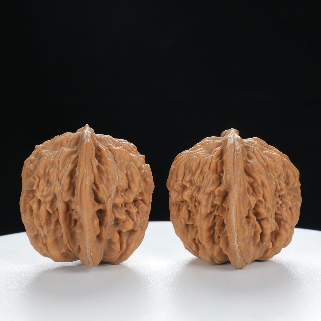 "Si Zuo Lou" Heritage entry level Wenwan Walnuts Pair | Size:39L*38W*37H | UPI:UR-00009