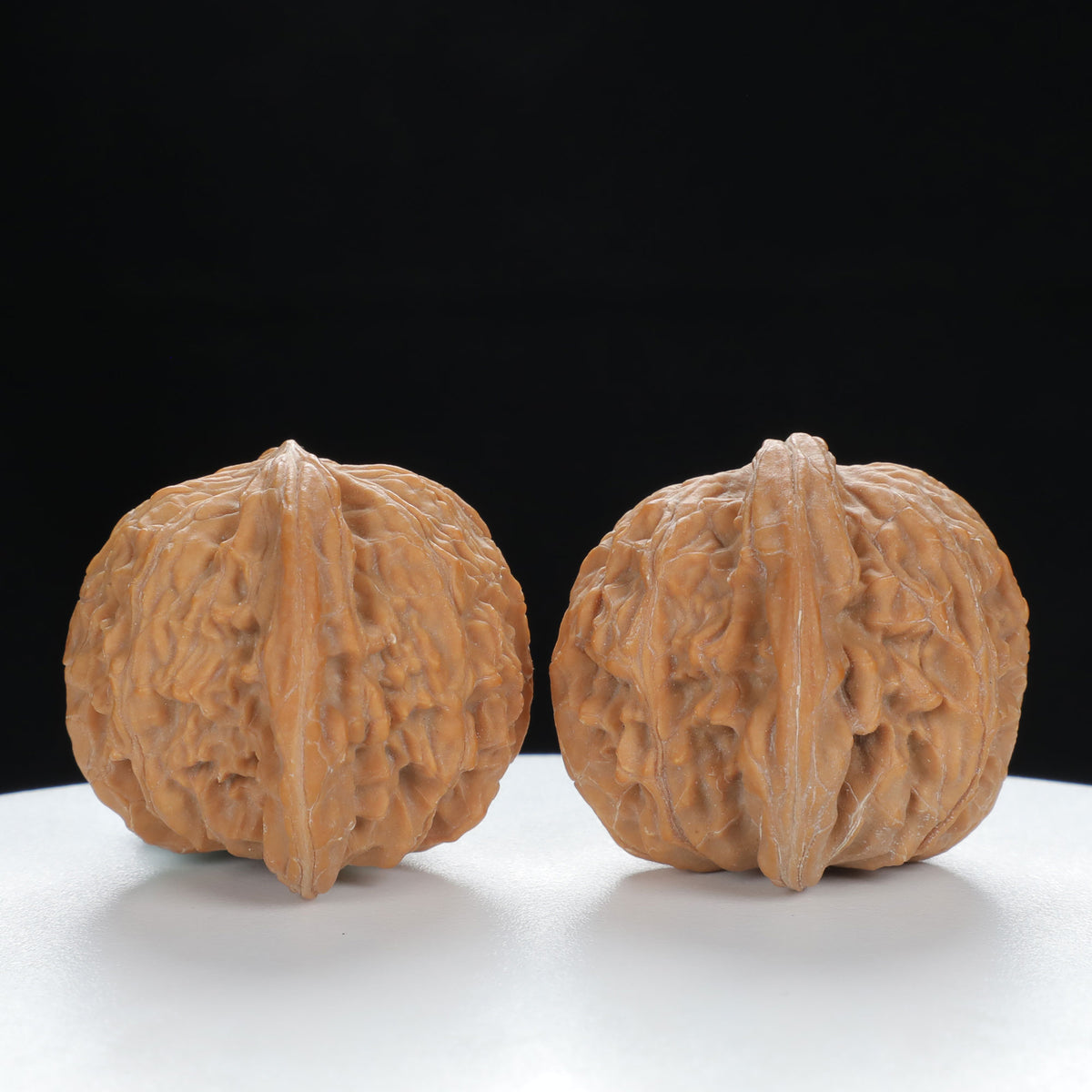 "Millstone" Signature entry level Wenwan Walnuts Pair | Size:37L*34W*30H | UPI:UR-00010