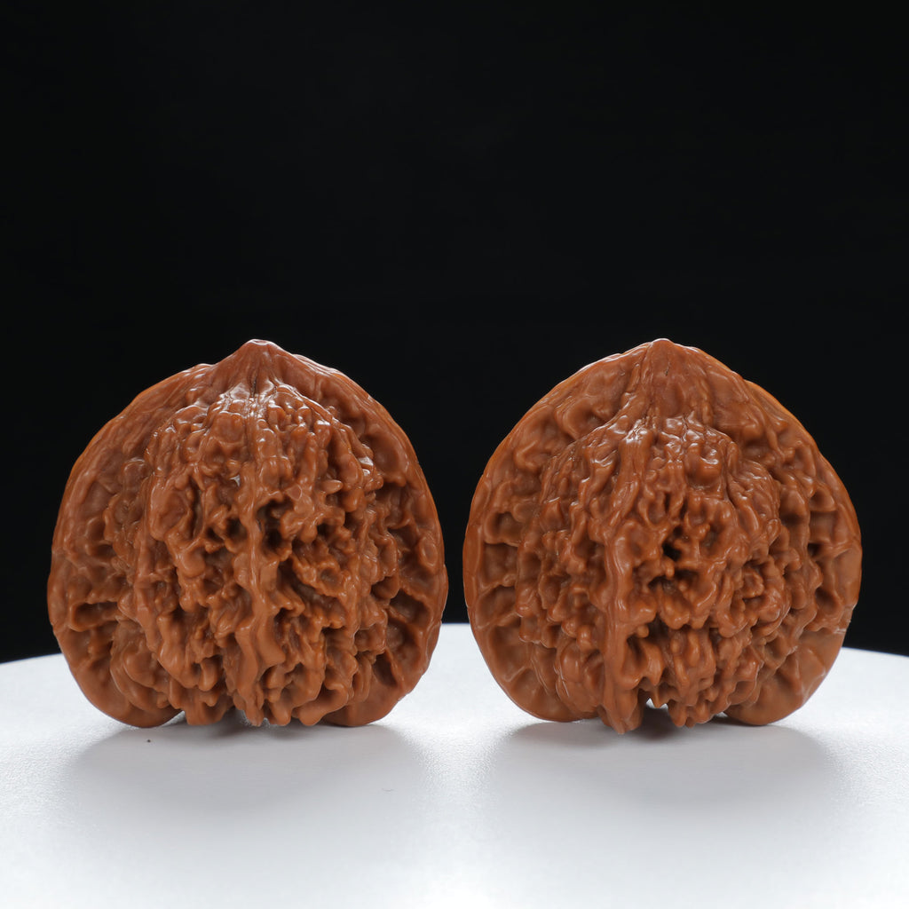 "Starry Sky" Elegant entry level Wenwan Walnuts Pair | Size:41L*39W*40H | UPI:UR-00015
