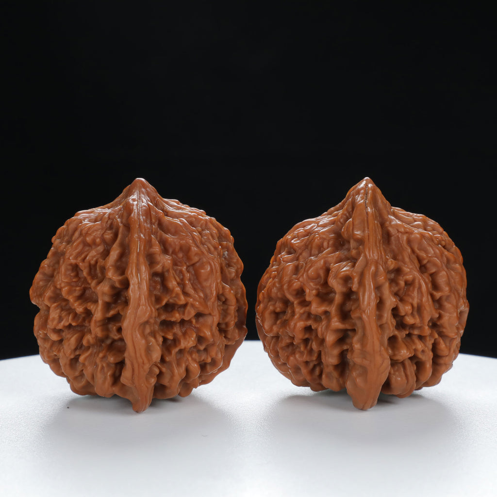 "Starry Sky" Elegant entry level Wenwan Walnuts Pair | Size:41L*39W*40H | UPI:UR-00015