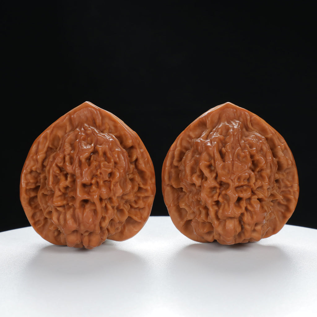 "Large Mandarin Hat" Artisan entry level Wenwan Walnuts Pair | Size:44L*42W*46H | UPI:UR-00018