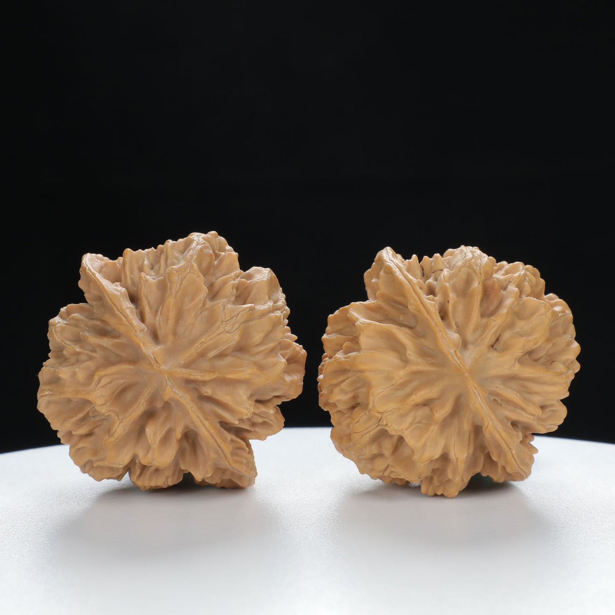 "Large Mandarin Hat" Vintage-style entry level Wenwan Walnuts Pair | Size:38L*38W*40H | UPI:UR-00020