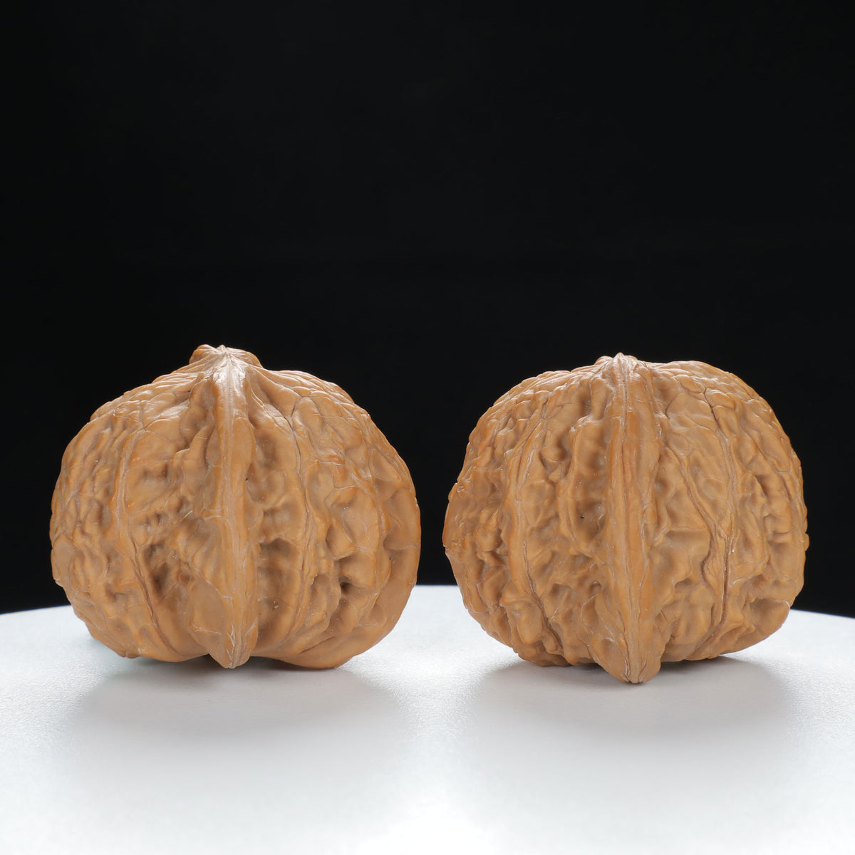 "Millstone" Time-honored entry level Wenwan Walnuts Pair | Size:40L*38W*31H | UPI:UR-00022