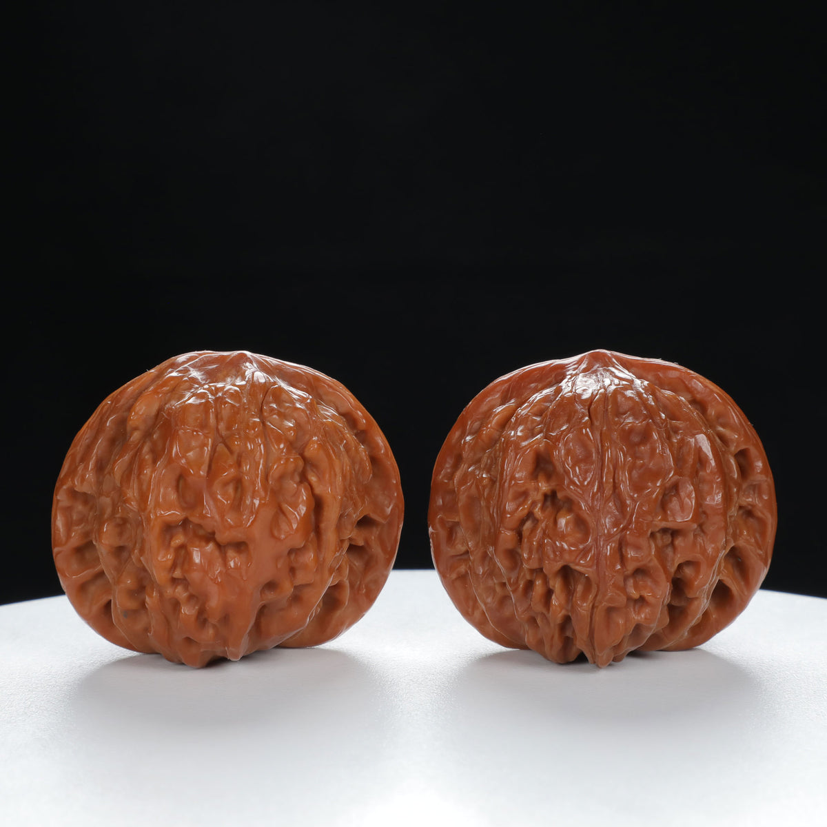 "Millstone" Heritage entry level Wenwan Walnuts Pair | Size:39L*35W*34H | UPI:UR-00027