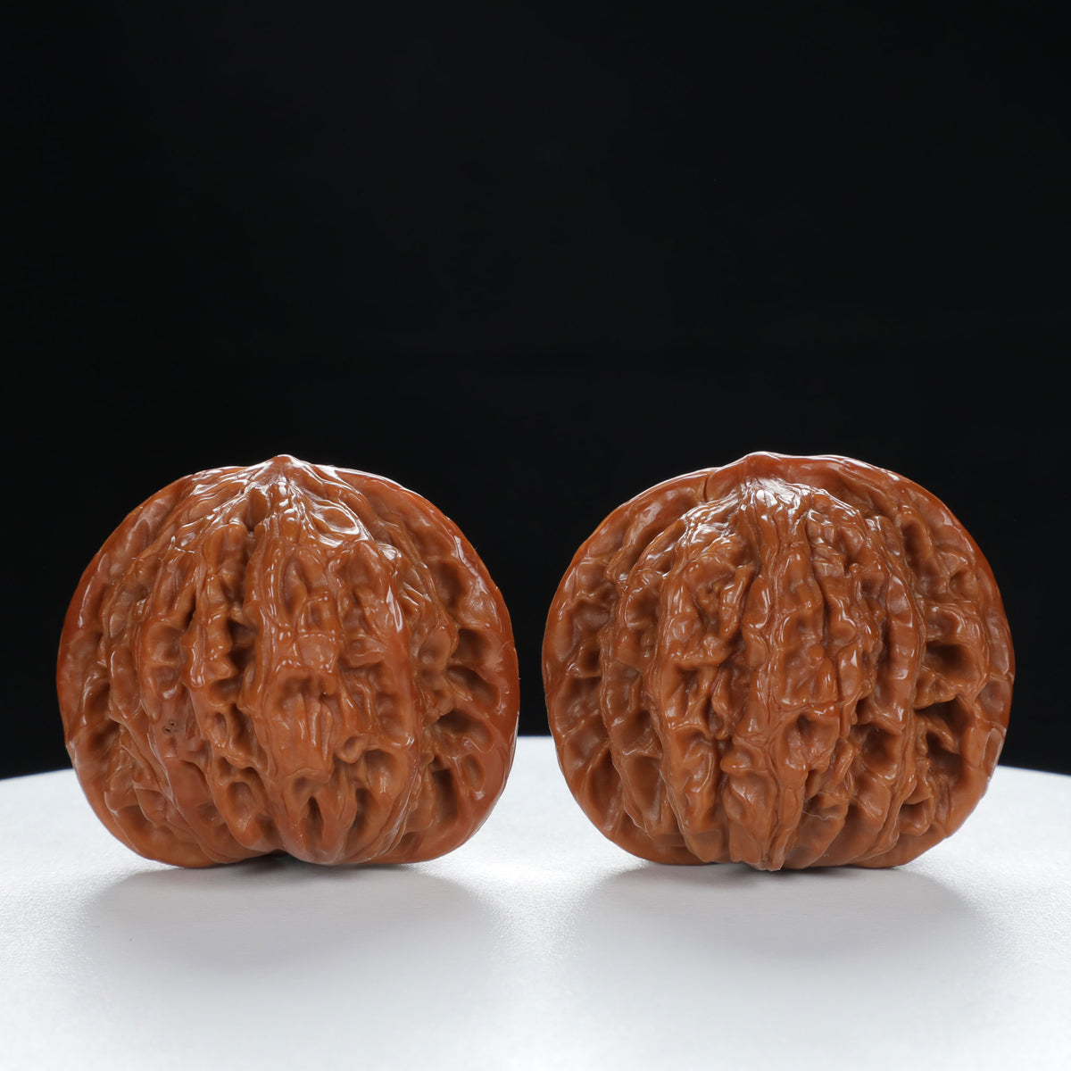 "Millstone" Signature entry level Wenwan Walnuts Pair | Size:39L*40W*34H | UPI:UR-00028