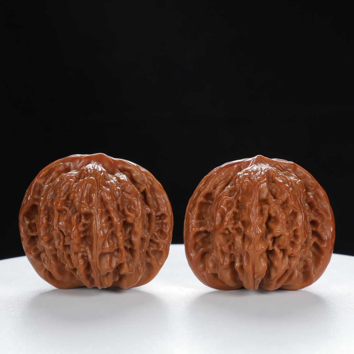 "Millstone" Signature entry level Wenwan Walnuts Pair | Size:39L*40W*34H | UPI:UR-00028