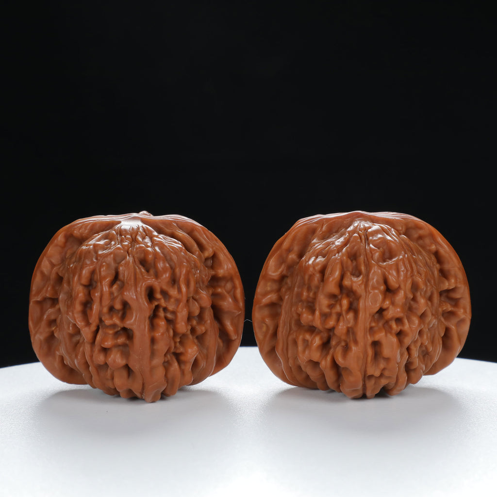 "Si Zuo Lou" Handpicked entry level Wenwan Walnuts Pair | Size:40L*40W*32H | UPI:UR-00034