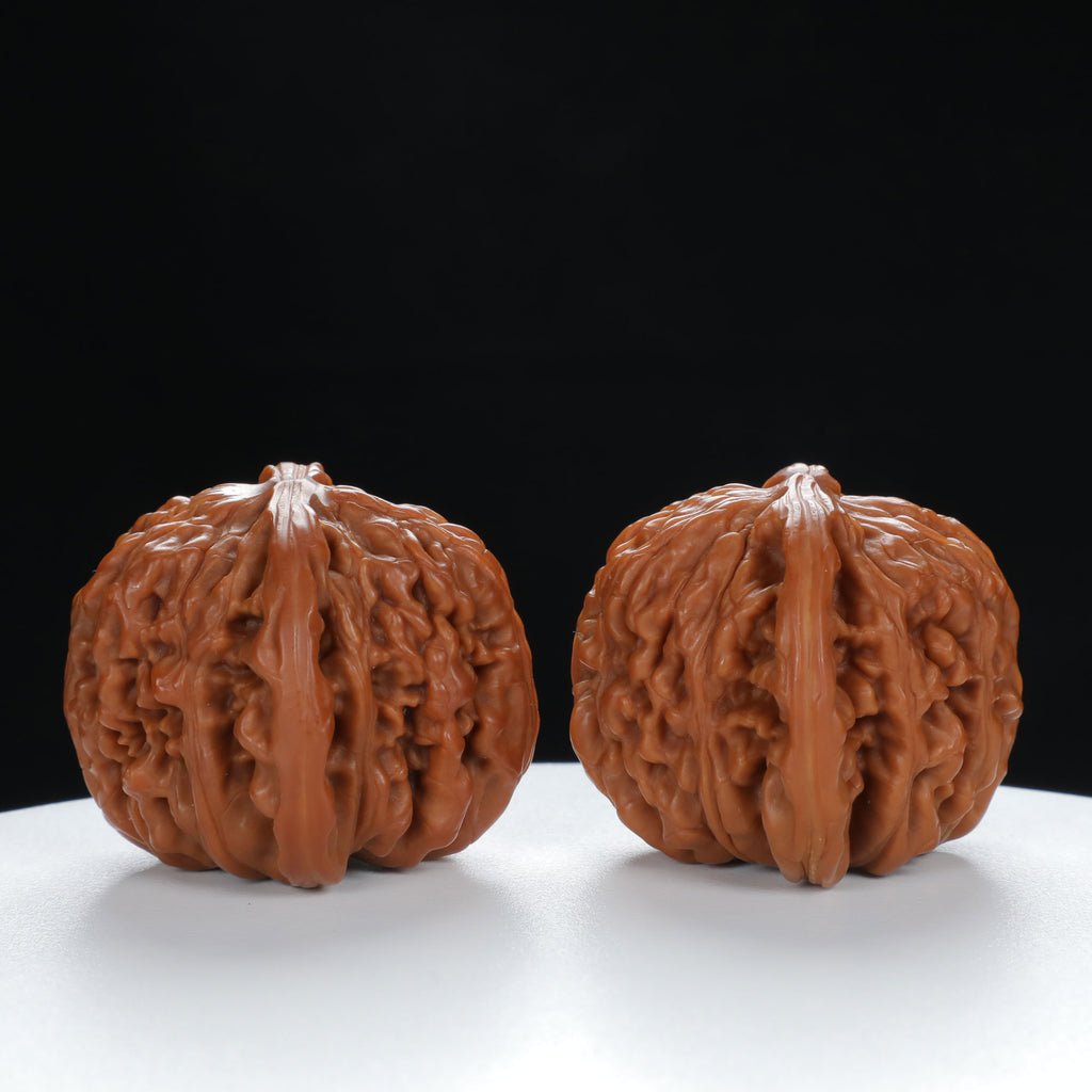 "Si Zuo Lou" Handpicked entry level Wenwan Walnuts Pair | Size:40L*40W*32H | UPI:UR-00034