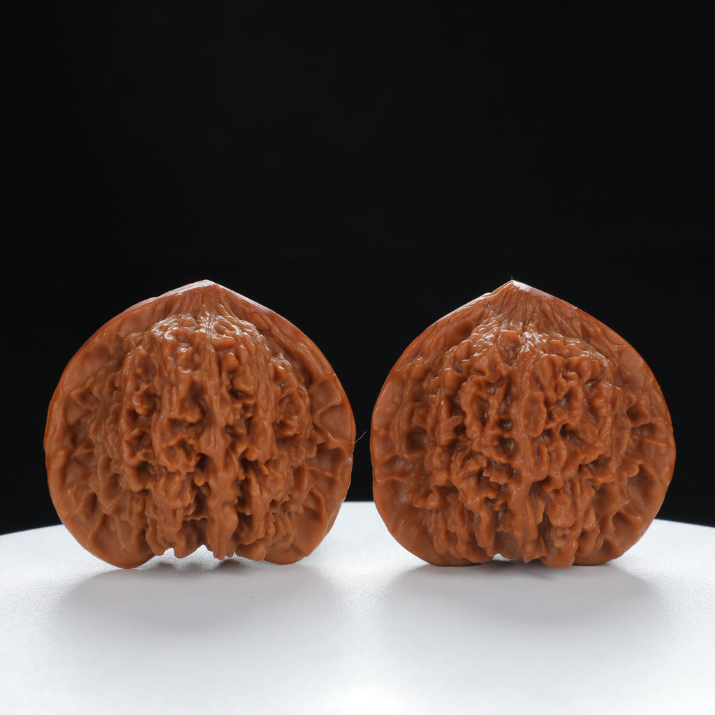 "Starry Sky" Vintage-style entry level Wenwan Walnuts Pair | Size:42L*37W*37H | UPI:UR-00038