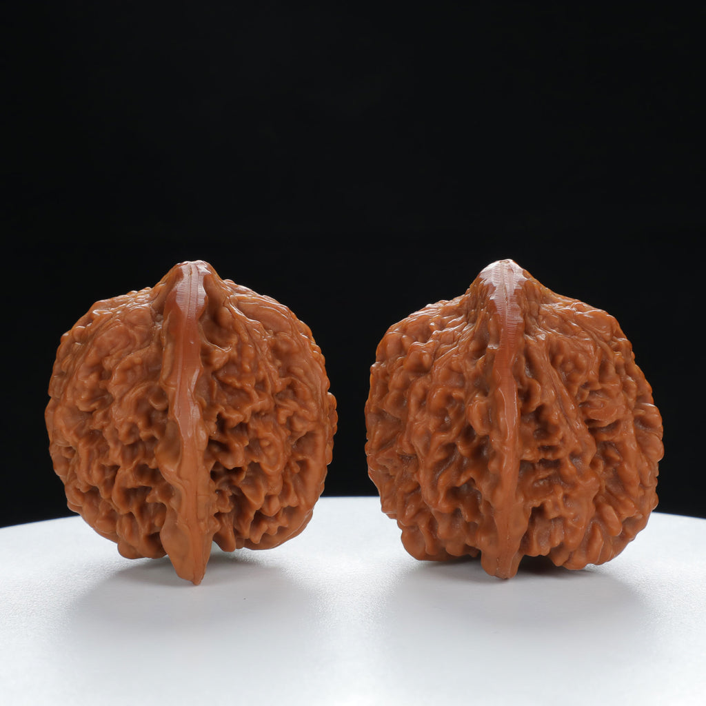 "Starry Sky" Vintage-style entry level Wenwan Walnuts Pair | Size:42L*37W*37H | UPI:UR-00038