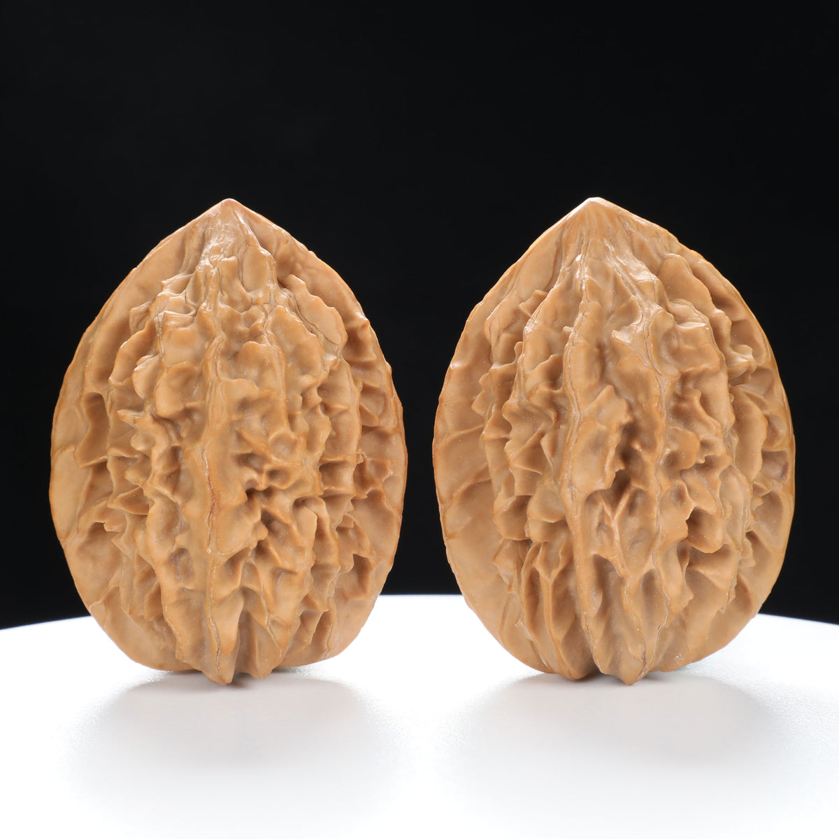 “Fortune Mouse / Bodhi Seed” Fortune Rat (Nine-Story Pagoda Origin) Tall-Stature Wenwan Walnuts Pair | Size:37L*41W*52H | UPI:UR-00042