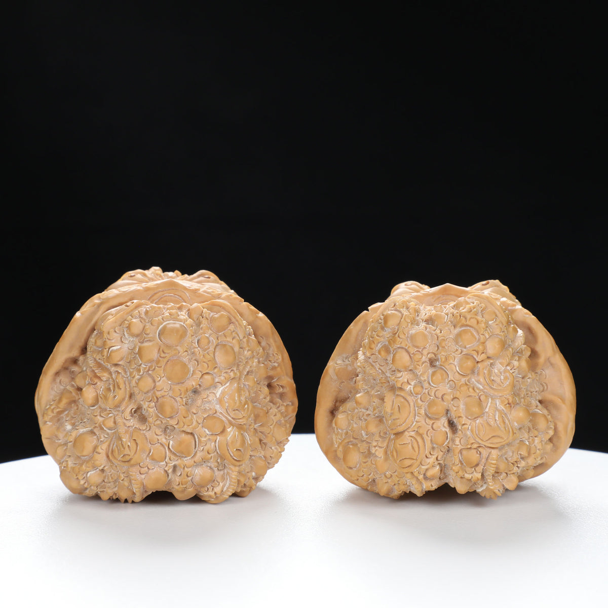 ”Toad Head” Double-Sided Carved Wealth Toad Wenwan Walnuts Pair | Size:41L*42W*32H | UPI:UR-00090