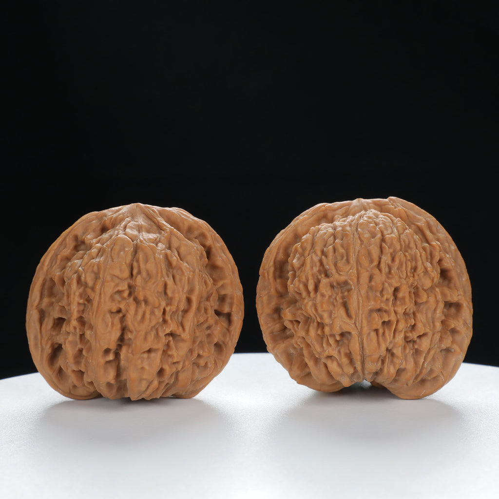"Nanjiang Stone" Refined entry level Wenwan Walnuts Pair | Size:41L*39W*37H | UPI:UR-00051