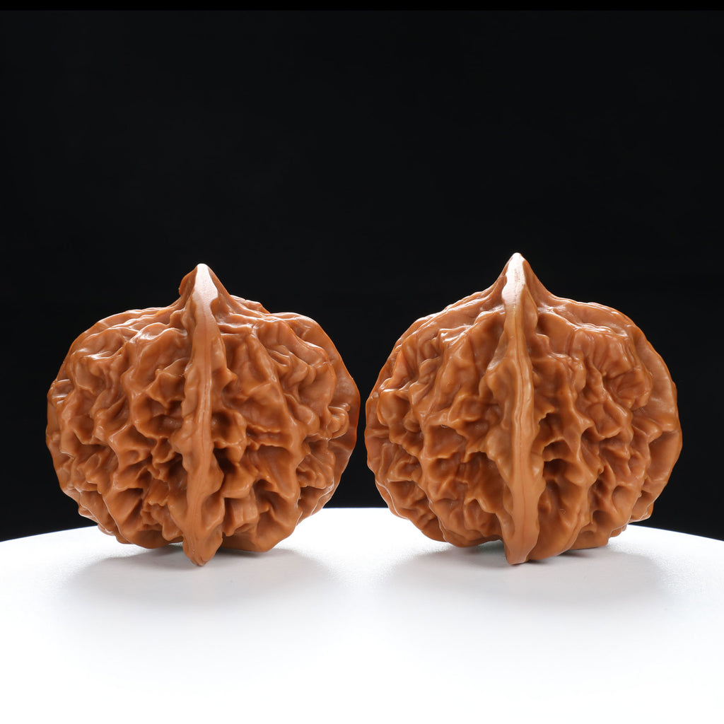 “Qilin Scale Pattern” Imperial Collection Qilin Guanmao Walnuts Pair | Size:48L*50W*47H | UPI:UR-00054