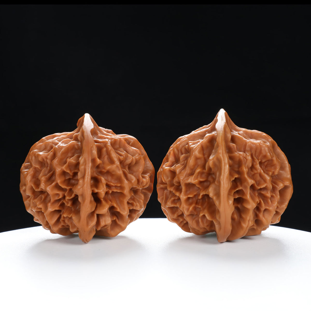 “Qilin Scale Pattern” Imperial Collection Qilin Guanmao Walnuts Pair | Size:48L*50W*47H | UPI:UR-00054