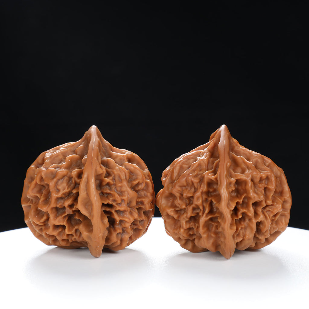 “Qilin Scale Pattern” Imperial Collection Qilin Guanmao Walnuts Pair | Size:45L*45W*43H | UPI:UR-00055