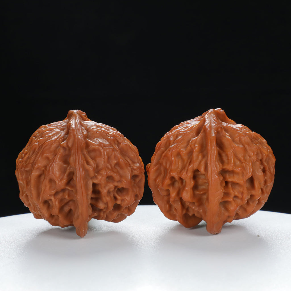 "Noble's Hat" Authentic entry level Wenwan Walnuts Pair | Size:43L*40W*37H | UPI:UR-00056
