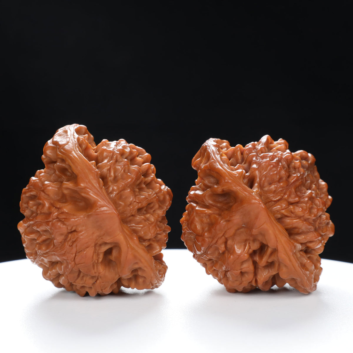 "Snake Head" Collector's Ultra Rare Full-Bellied Snake Head Hand-Matched Wenwan Walnuts Pair | Size:49L*40W*42H | UPI:UR-00060