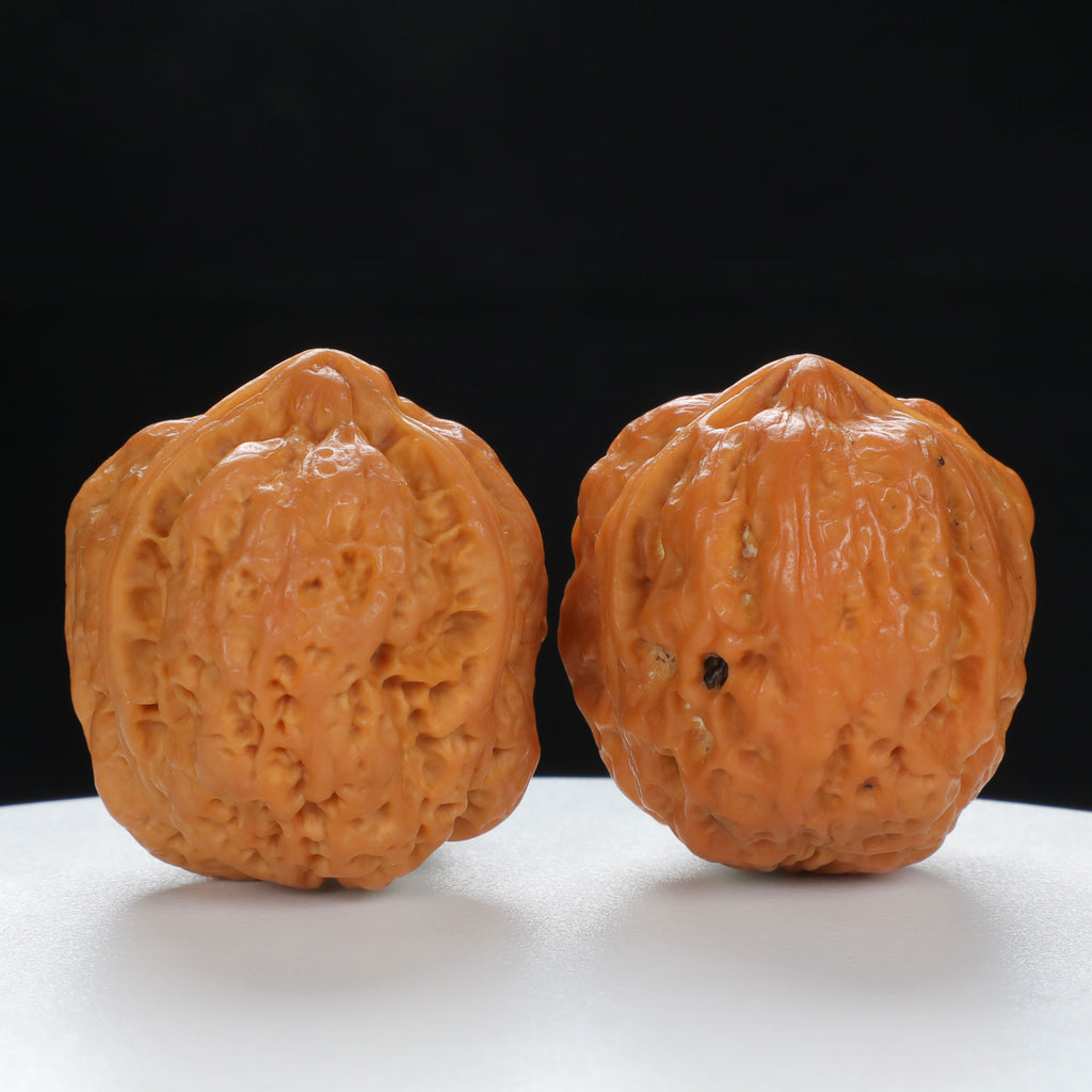 "Three-Ridged" Vintage-style entry level Wenwan Walnuts Pair | Size:34L*35W*38H | UPI:UR-00065