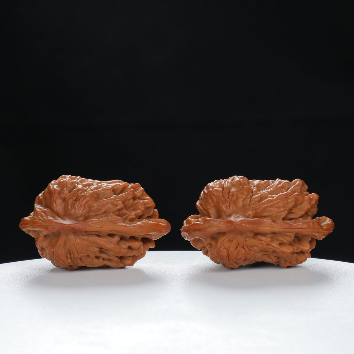 "Little Bird" Timeless entry level Wenwan Walnuts Pair | Size:41L*25W*29H | UPI:UR-00071