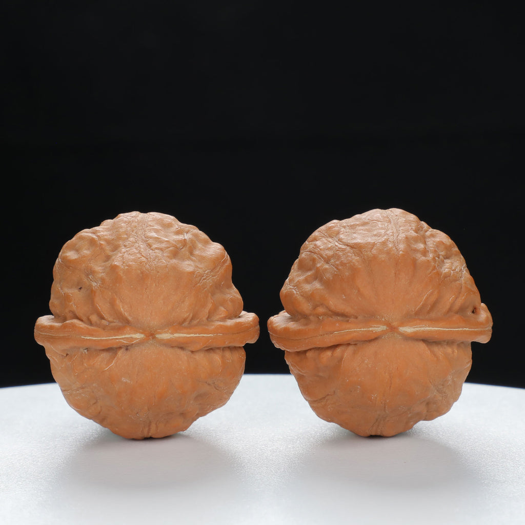 "Qiuzi" Handpicked entry level Wenwan Walnuts Pair | Size:31L*31W*35H | UPI:UR-00082