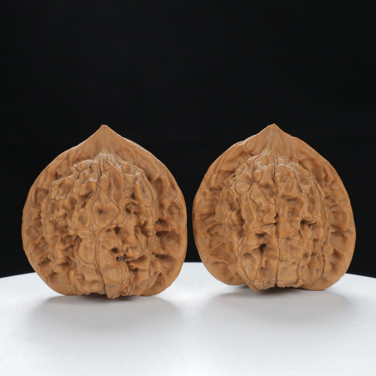 "Large Mandarin Hat" Curated entry level Wenwan Walnuts Pair | Size:44L*40W*45H | UPI:UR-00083