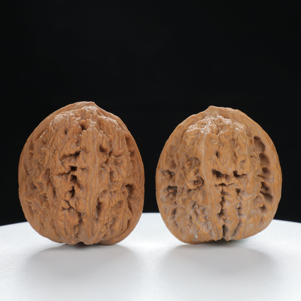 "Nanjiang Stone" Collector's entry level Wenwan Walnuts Pair | Size:39L*39W*43H | UPI:UR-00087