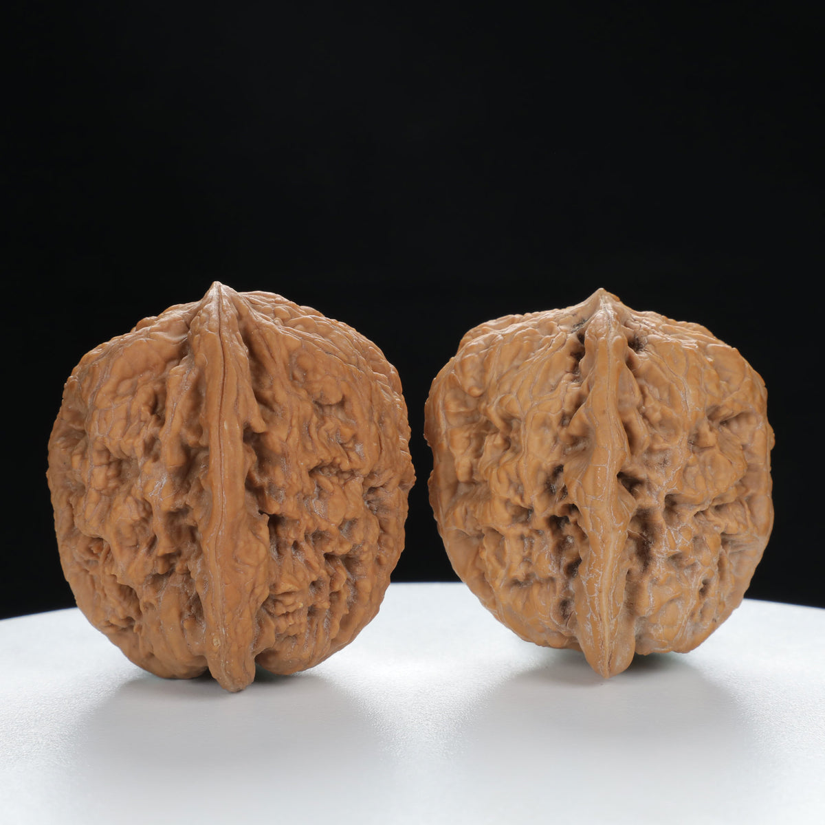 "Nanjiang Stone" Collector's entry level Wenwan Walnuts Pair | Size:39L*39W*43H | UPI:UR-00087