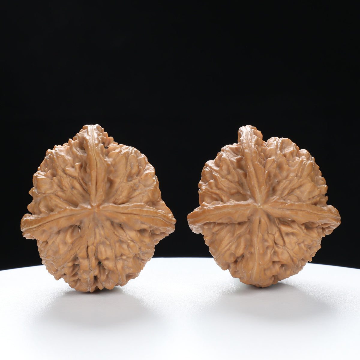 “Three-Ridged” Highly Matched 3-Sided Triple-Ridge Wenwan Walnuts Pair | Size:36L*38W*38H | UPI:UR-00088