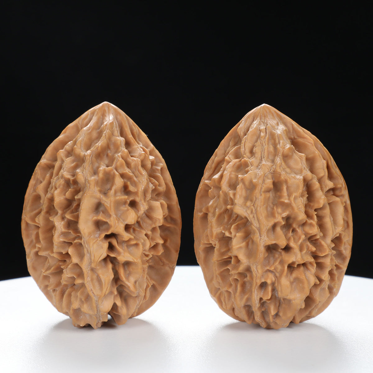 “Fortune Mouse / Bodhi Seed” Fortune Rat (Nine-Story Pagoda Origin) Tall-Stature Wenwan Walnuts Pair | Size:40L*41W*53H | UPI:UR-00043