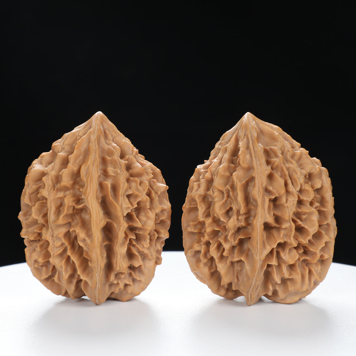 “Fortune Mouse / Bodhi Seed” Fortune Rat (Nine-Story Pagoda Origin) Tall-Stature Wenwan Walnuts Pair | Size:40L*41W*53H | UPI:UR-00043