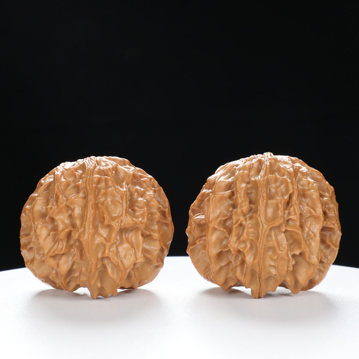 “Snake Head” Collector's Ultra Rare Full-Bellied Snake Head Hand-Matched Wenwan Walnuts Pair | Size:38L*25W*34H | UPI:UR-00092