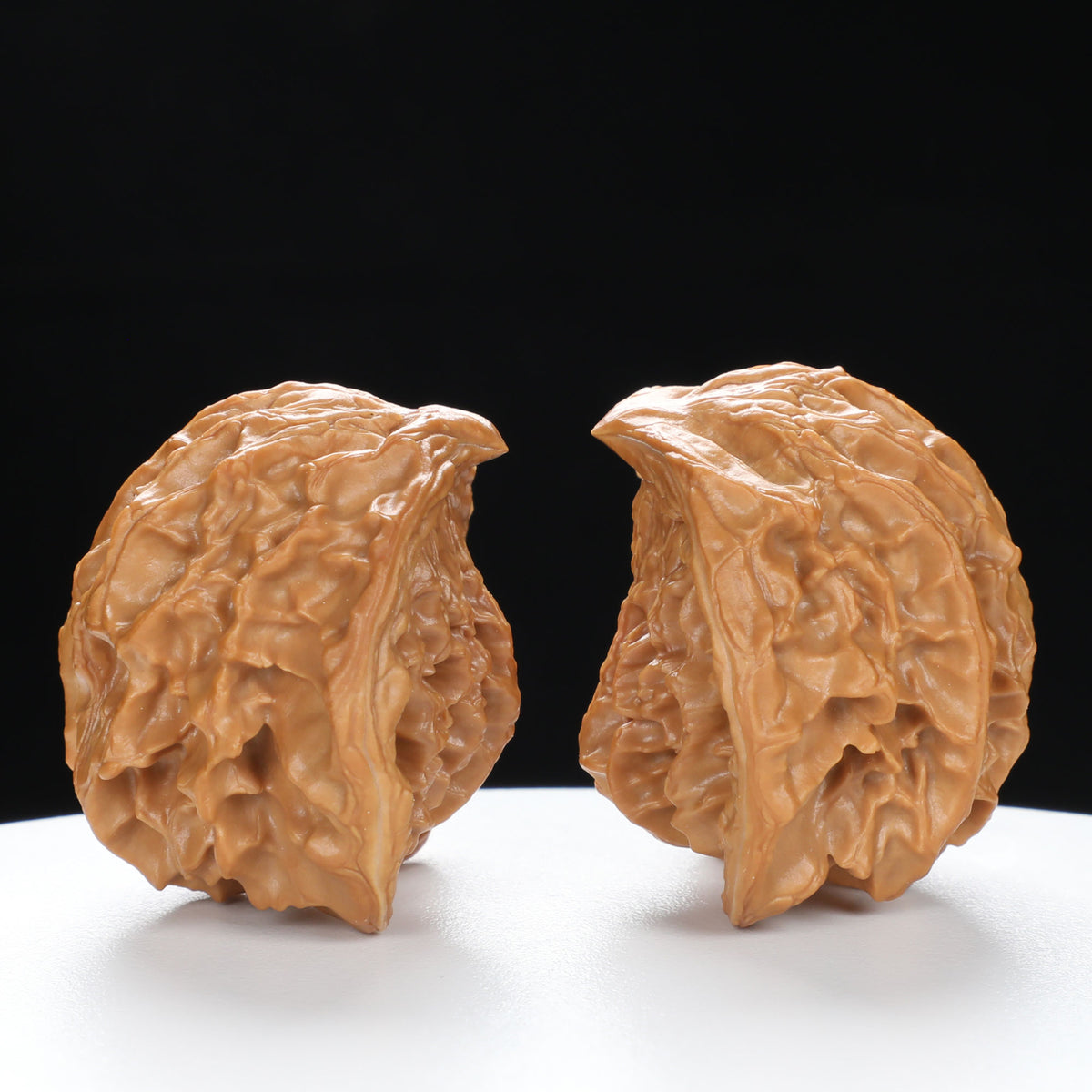“Snake Head” Collector's Ultra Rare Full-Bellied Snake Head Hand-Matched Wenwan Walnuts Pair | Size:38L*25W*34H | UPI:UR-00092