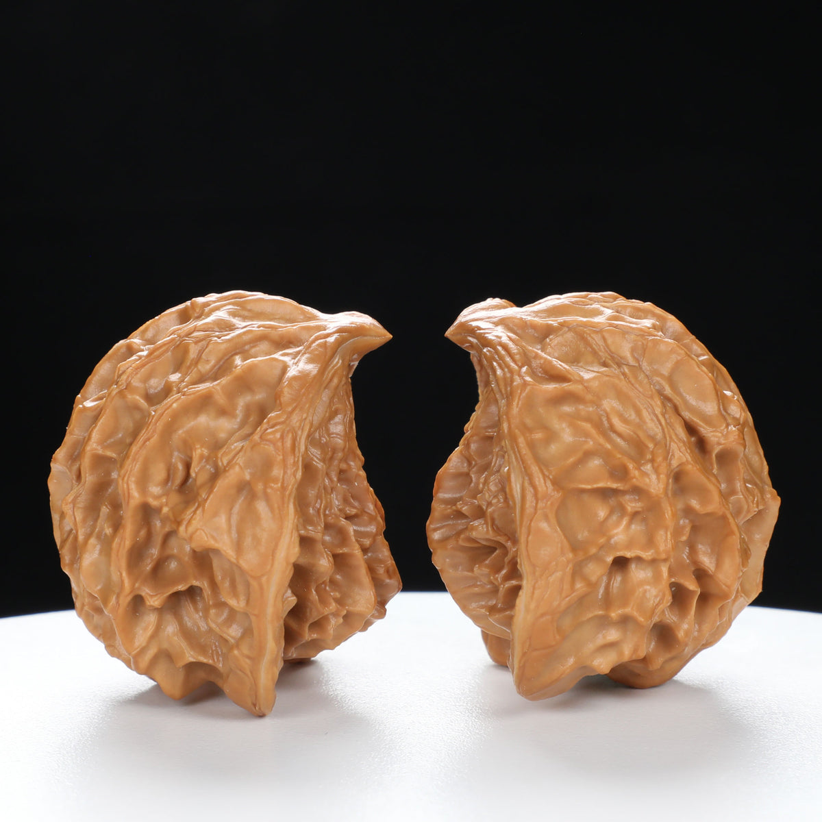 “Snake Head” Collector's Ultra Rare Full-Bellied Snake Head Hand-Matched Wenwan Walnuts Pair | Size:38L*25W*34H | UPI:UR-00092