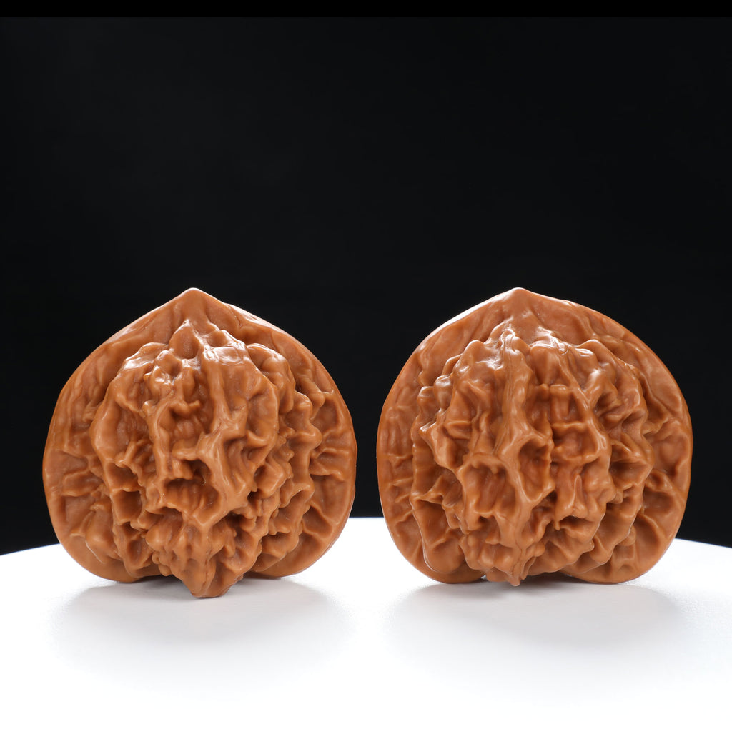 “Qilin Scale Pattern” Imperial Collection Qilin Guanmao Walnuts Pair | Size:47L*45W*43H | UPI:UR-00053