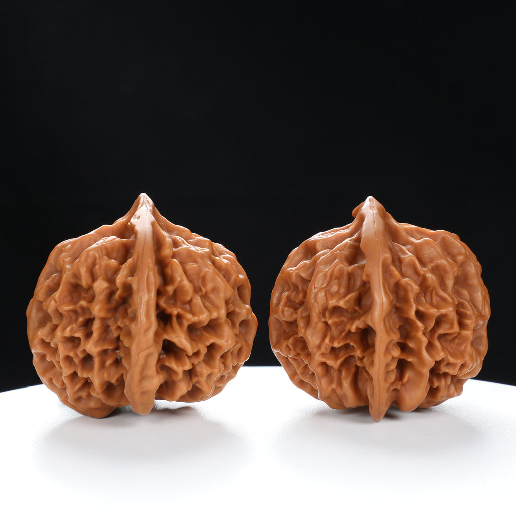 “Qilin Scale Pattern” Imperial Collection Qilin Guanmao Walnuts Pair | Size:47L*45W*43H | UPI:UR-00053