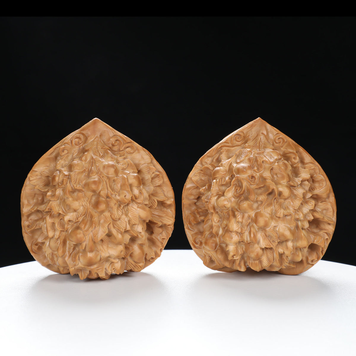 ”Large Mandarin Hat” Hand-Carved Fulushou Official's Cap Wenwan Walnuts Pair | Size:49L*43W*51H | UPI:UR-00091