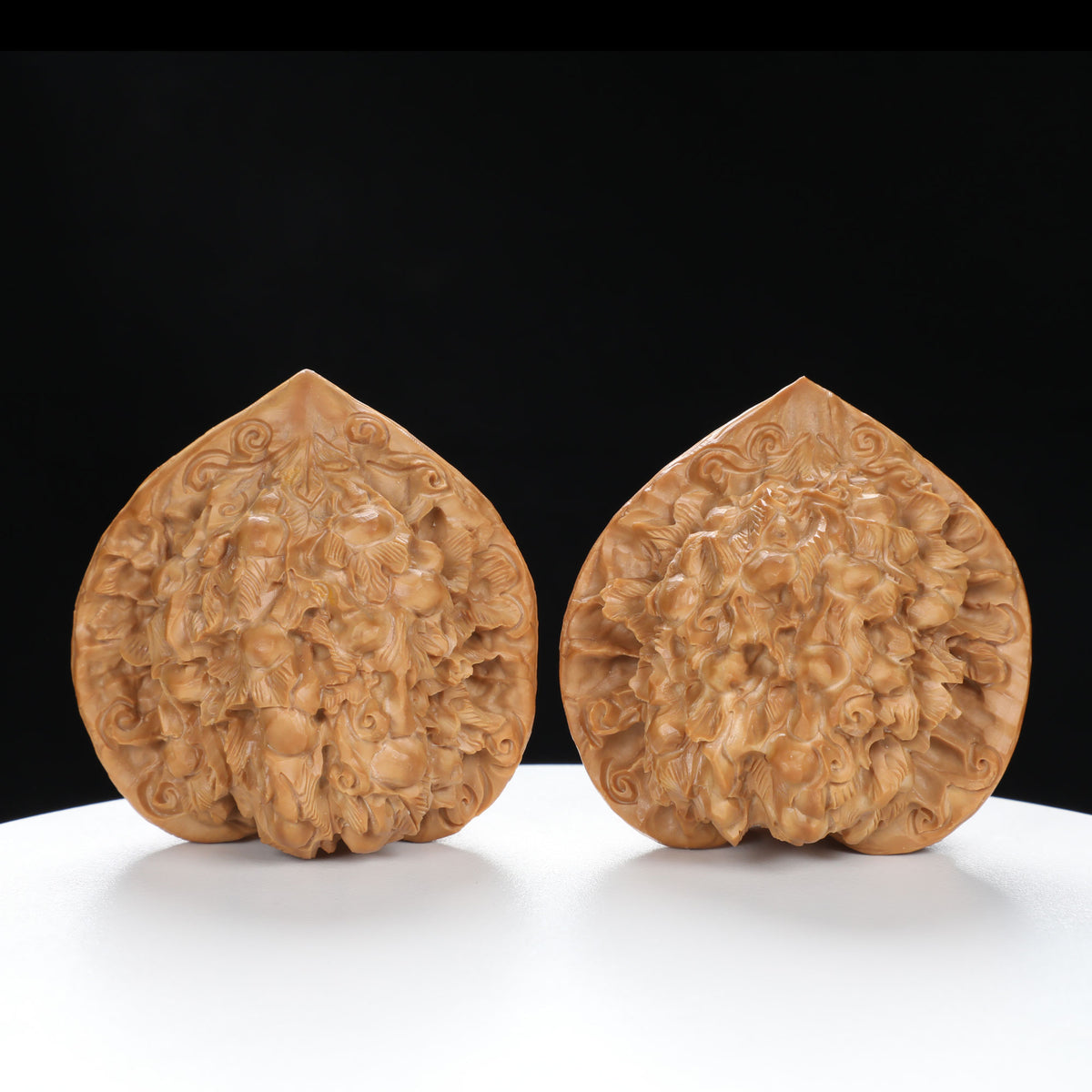 ”Large Mandarin Hat” Hand-Carved Fulushou Official's Cap Wenwan Walnuts Pair | Size:49L*43W*51H | UPI:UR-00091