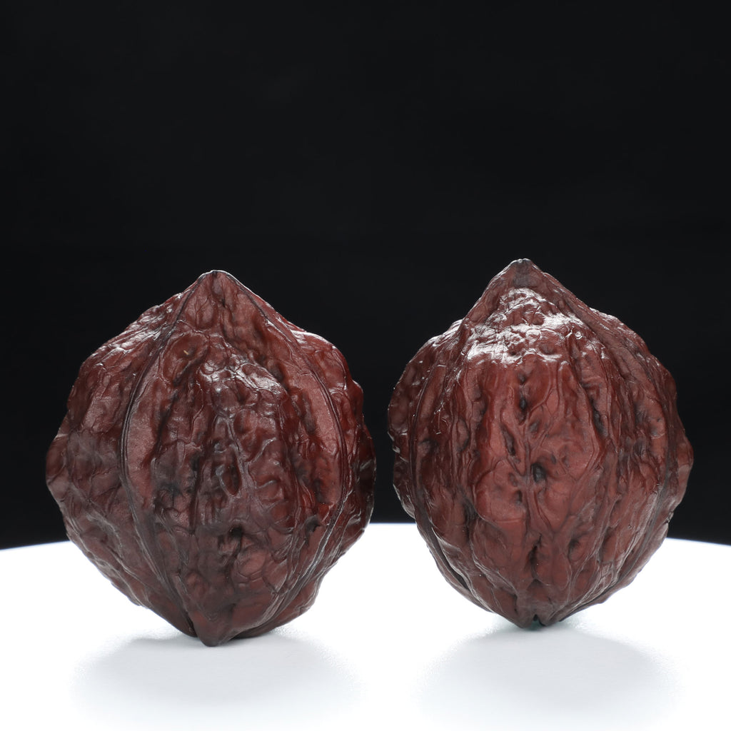 “Three-Ridged” Dark Red Earth-Cured T-Form Onigiri Triple-Ridge Walnuts Pair | Size:36L*33W*40H | UPI:UR-00105