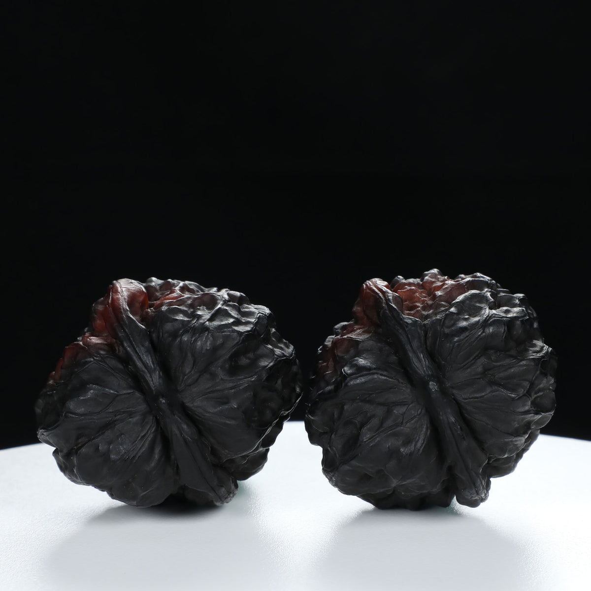 “Toad Head” Earth-Cured Dark Patina Yunnan Iron Toad Wenwan Walnuts Pair | Size:35L*37W*30H | UPI:UR-00106
