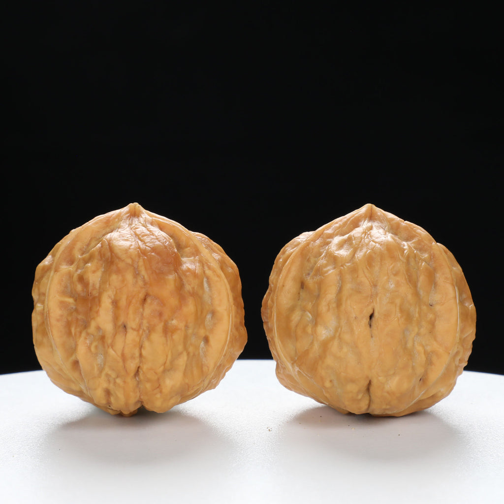 “Three-Ridged” Y-Shaped Mini Hammer Compact Triple-Ridge Wenwan Walnuts Pair | Size:34L*34W*32H | UPI:UR-00110