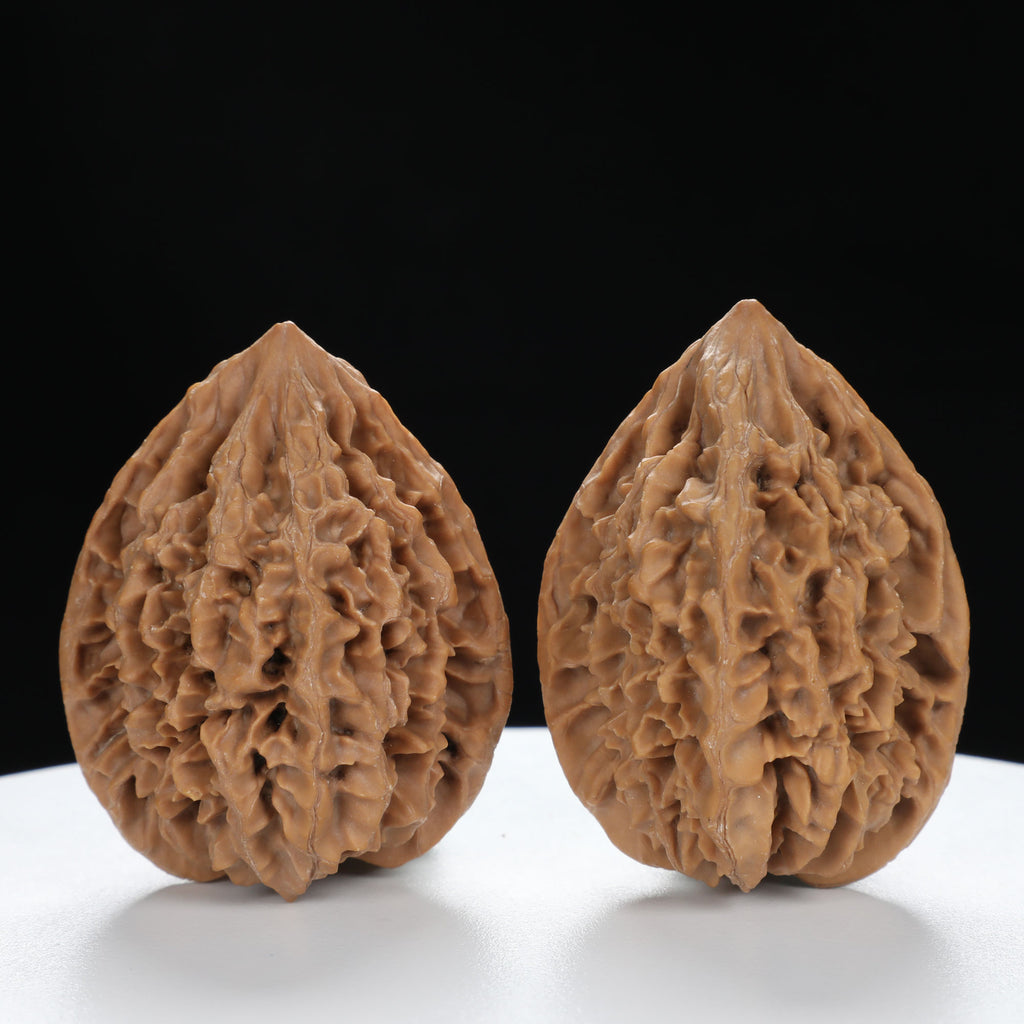“Fortune Mouse / Bodhi Seed”  Fortune Rat (Nine-Story Pagoda Origin) Tall-Stature Wenwan Walnuts Pair | Size:41L*42W*53H | UPI:UR-00121