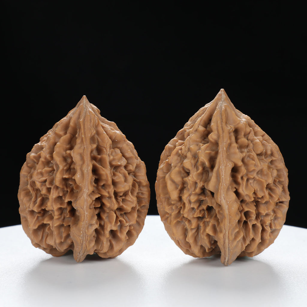 “Fortune Mouse / Bodhi Seed”  Fortune Rat (Nine-Story Pagoda Origin) Tall-Stature Wenwan Walnuts Pair | Size:41L*42W*53H | UPI:UR-00121