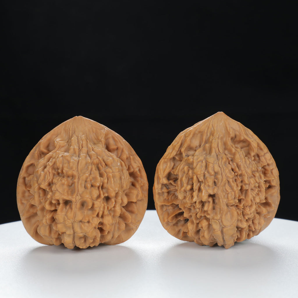 "Large Mandarin Hat" Traditional entry level Wenwan Walnuts Pair | Size:43L*39W*45H | UPI:UR-00124