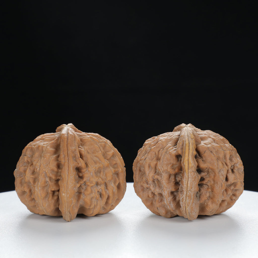 "Si Zuo Lou" Curated entry level Wenwan Walnuts Pair | Size:40L*39W*32H | UPI:UR-00135