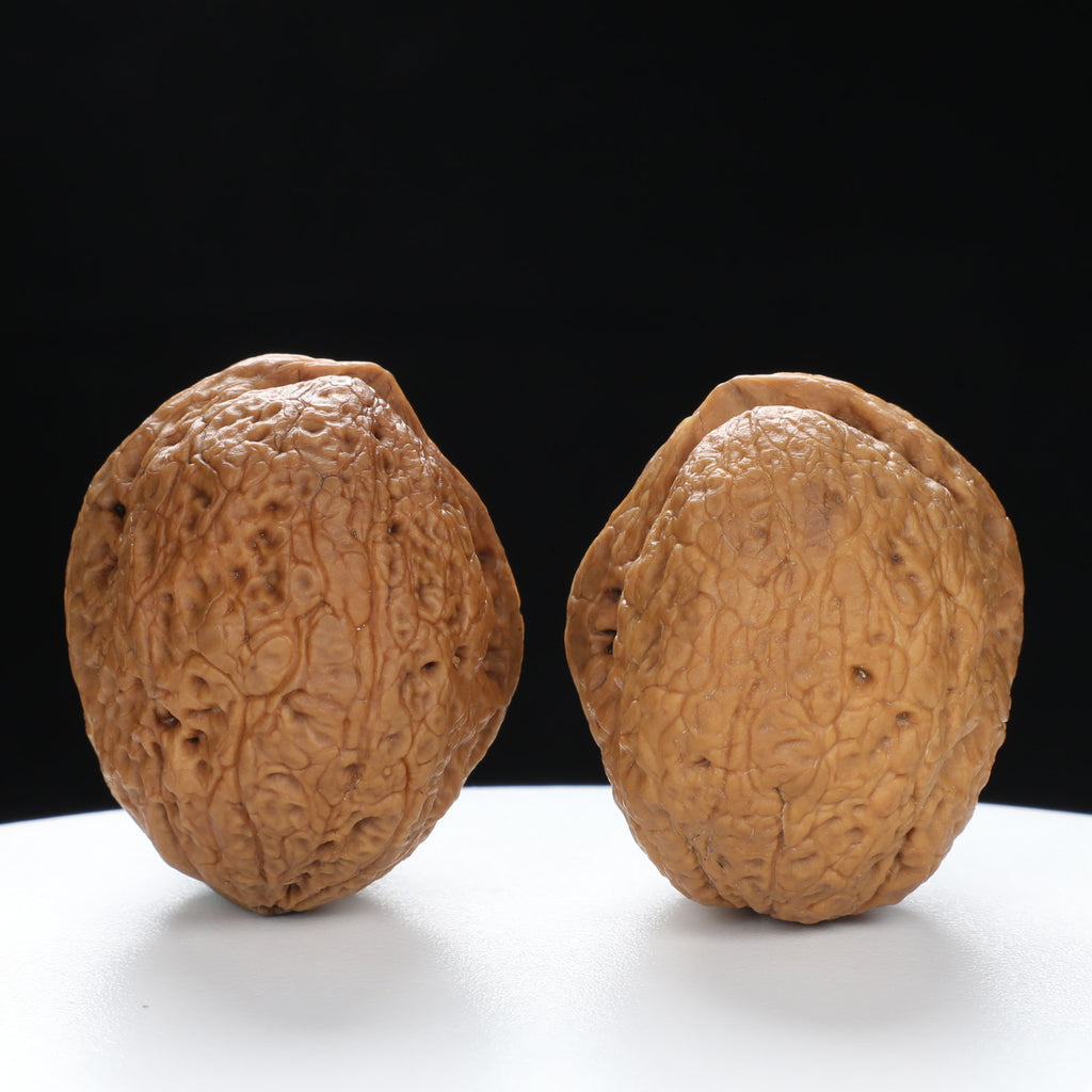 “Fortune Ingot” Flat Ingot Toad-Belly Yunnan Iron Wenwan Walnuts Pair | Size:32L*40W*38H | UPI:UR-00143