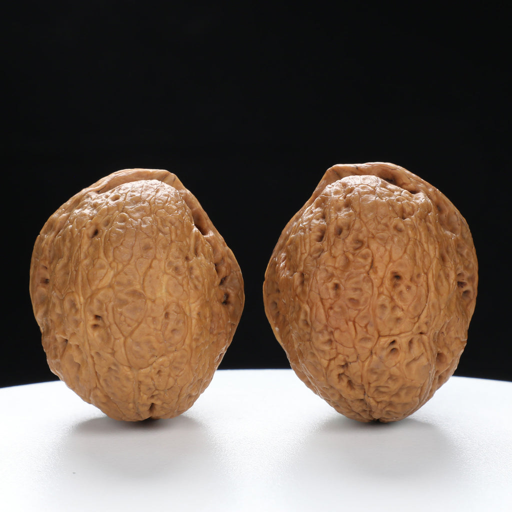 “Fortune Ingot” Flat Ingot Toad-Belly Yunnan Iron Wenwan Walnuts Pair | Size:32L*40W*38H | UPI:UR-00143