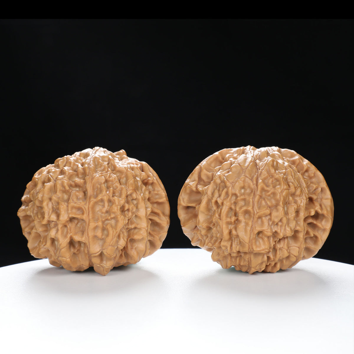 "Snake Head" Collector's Rare Large Size Cobra Snake Head Treasure Basin Hand-Matched Wenwan Walnuts Pair | Size:51L*30W*36H | UPI:UR-00141